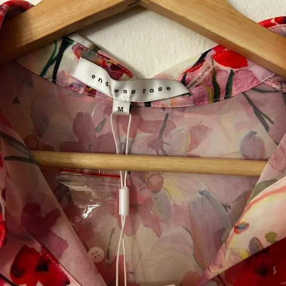 ⭐️ NEW Endless Rose Medium Pink Floral Button Down Shirt Lightweight - Picture 6 of 9